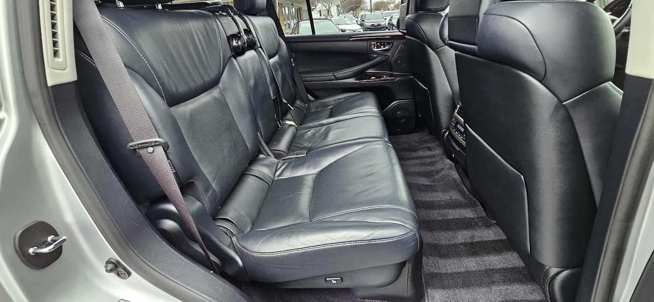 Lexus LX 570 4WD 4dr 2013