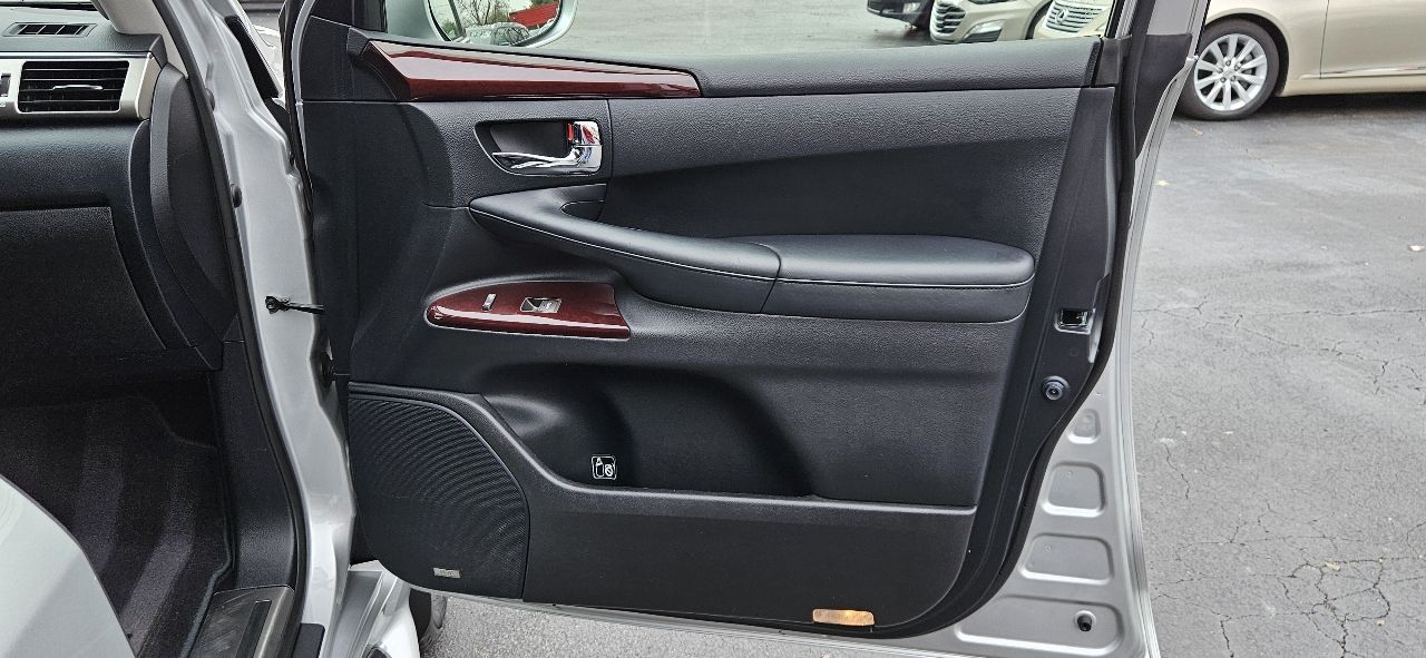 Lexus LX 570 4WD 4dr 2013