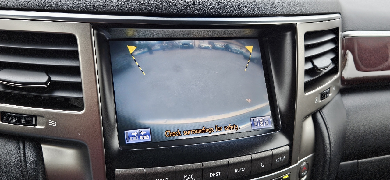 Lexus LX 570 4WD 4dr 2013