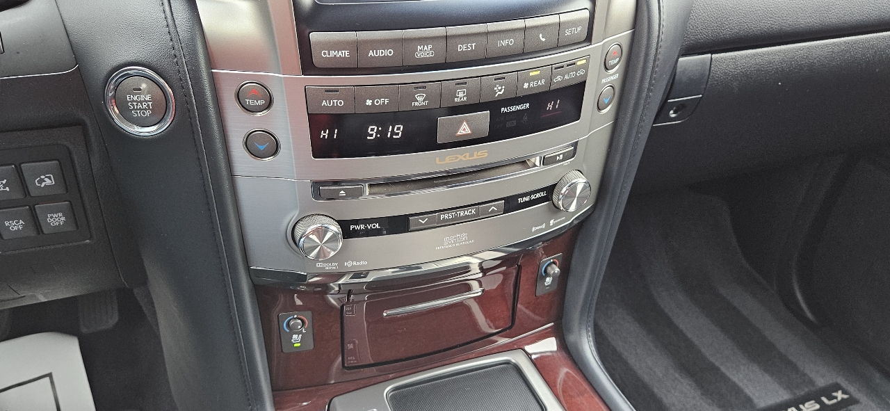 Lexus LX 570 4WD 4dr 2013