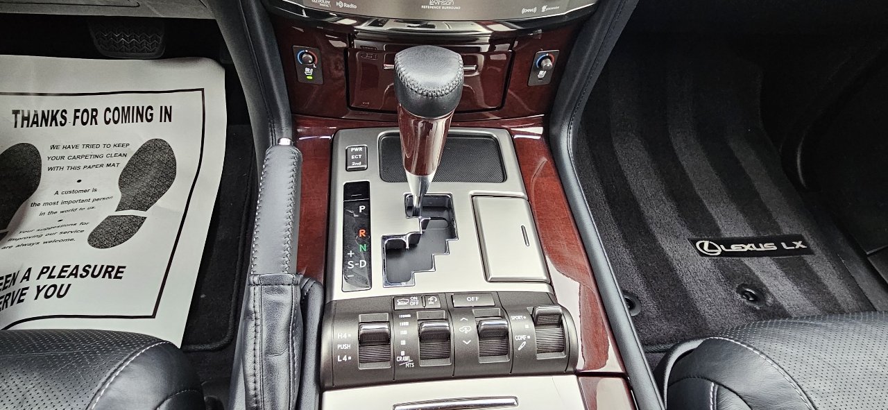 Lexus LX 570 4WD 4dr 2013