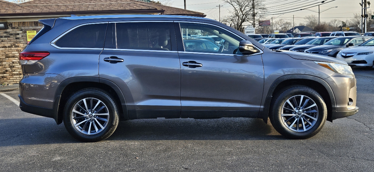 Toyota Highlander XLE V6 AWD (Natl) 2019