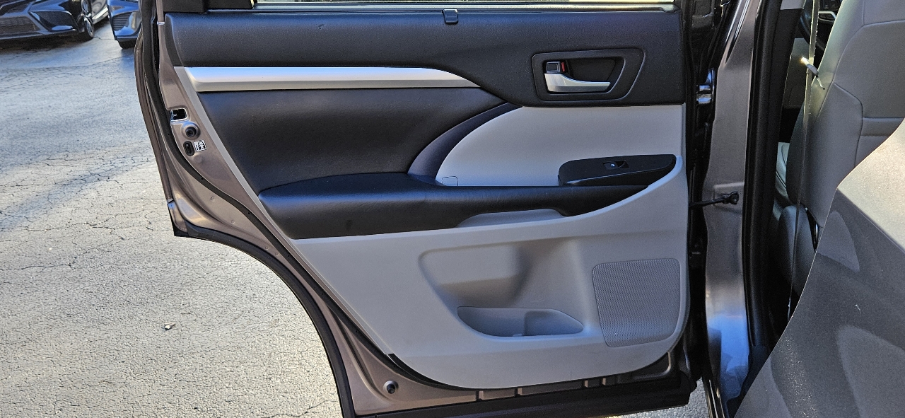 Toyota Highlander XLE V6 AWD (Natl) 2019