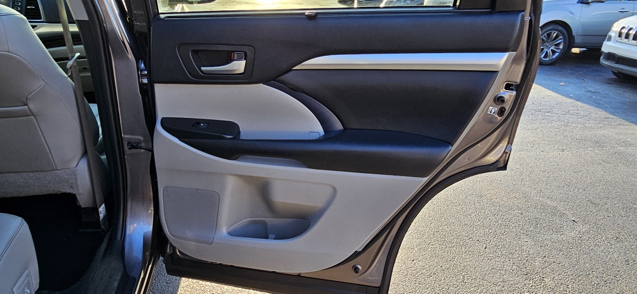 Toyota Highlander XLE V6 AWD (Natl) 2019