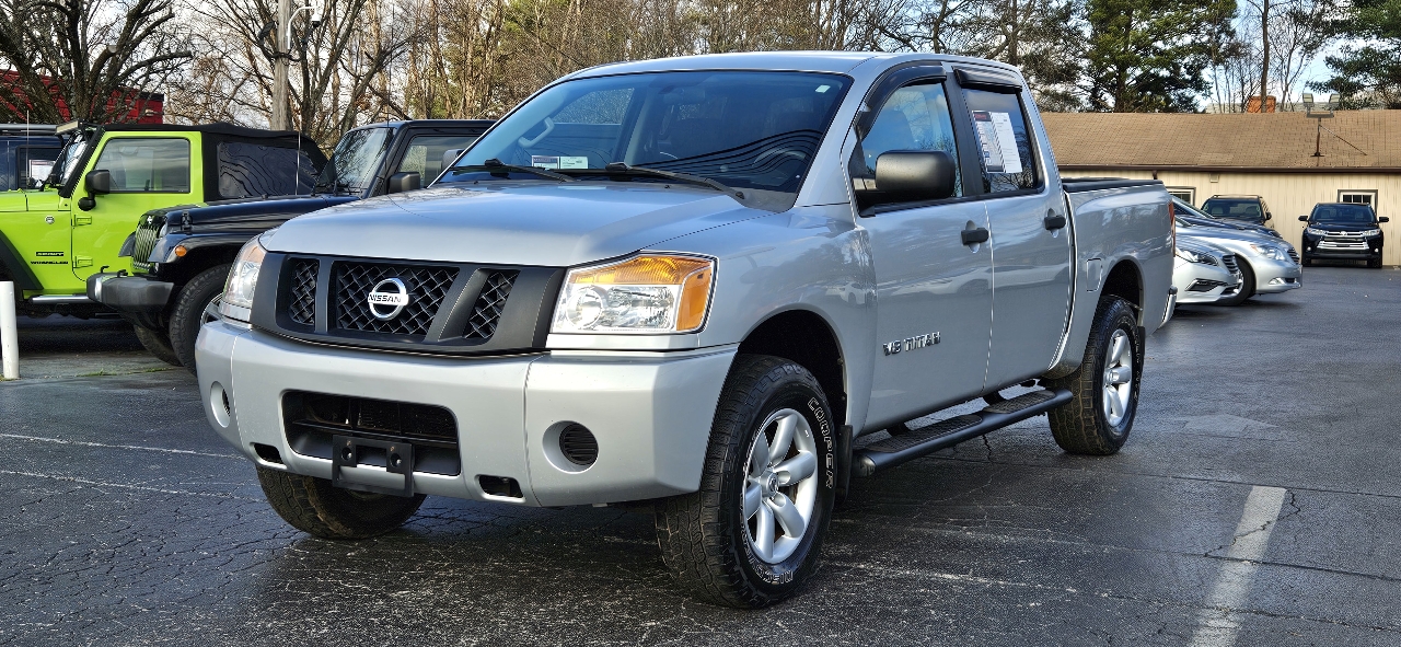 Nissan Titan 4WD Crew Cab SWB S 2012