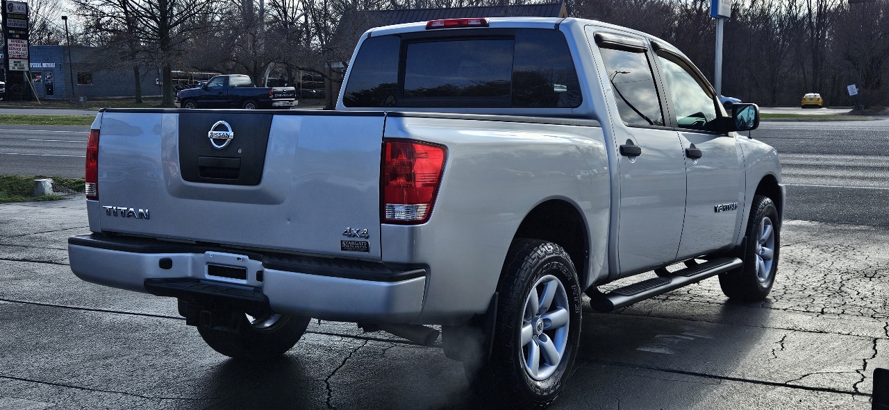 Nissan Titan 4WD Crew Cab SWB S 2012
