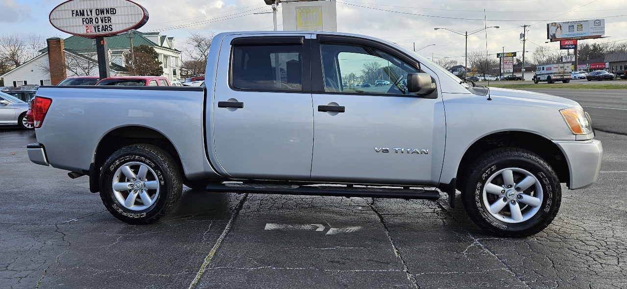 Nissan Titan 4WD Crew Cab SWB S 2012