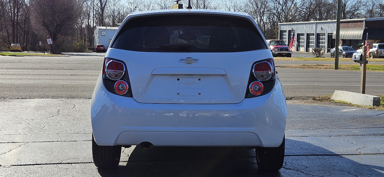 Chevrolet Sonic 5dr HB Manual LS 2013