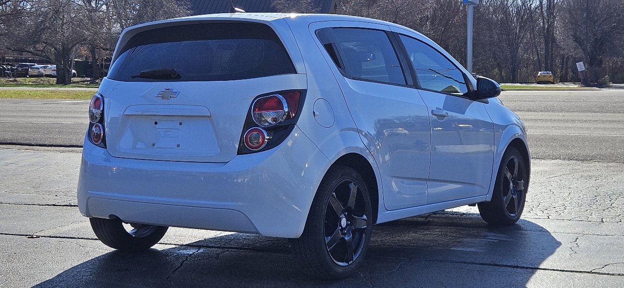 Chevrolet Sonic 5dr HB Manual LS 2013
