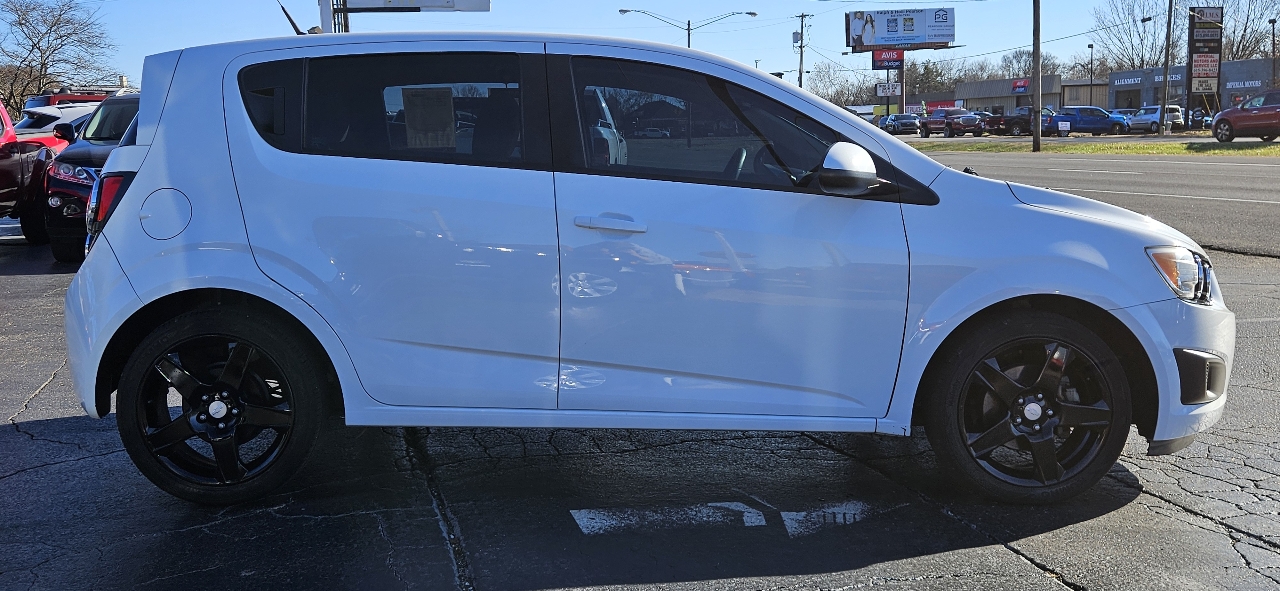 Chevrolet Sonic 5dr HB Manual LS 2013