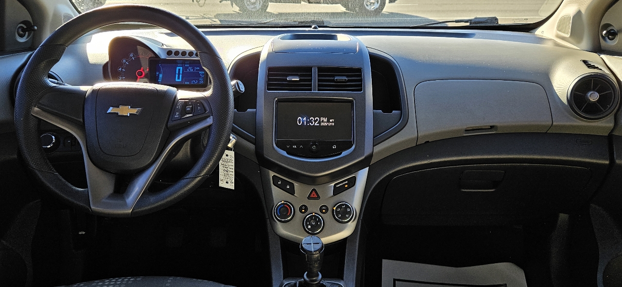 Chevrolet Sonic 5dr HB Manual LS 2013