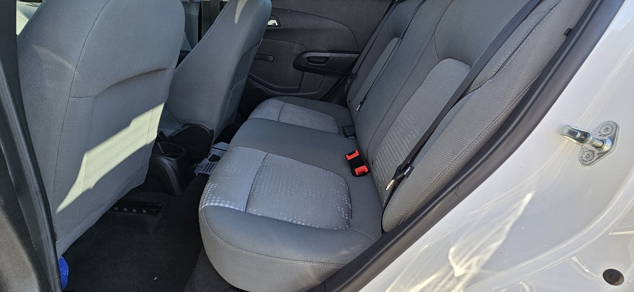 Chevrolet Sonic 5dr HB Manual LS 2013