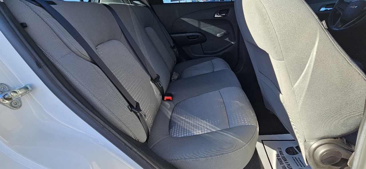 Chevrolet Sonic 5dr HB Manual LS 2013