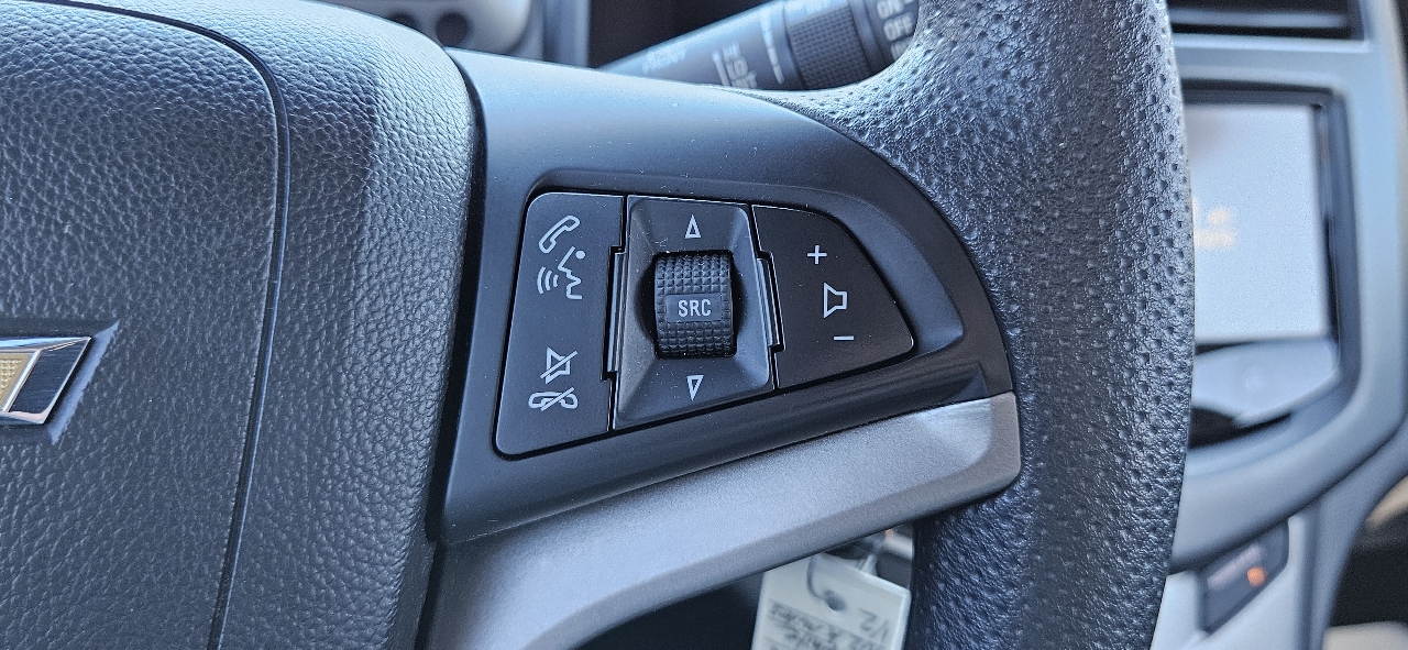 Chevrolet Sonic 5dr HB Manual LS 2013