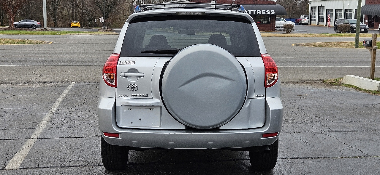 Toyota RAV4 4WD 4dr 4-cyl (Natl) 2007