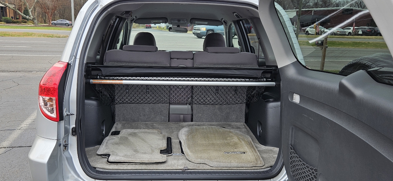 Toyota RAV4 4WD 4dr 4-cyl (Natl) 2007