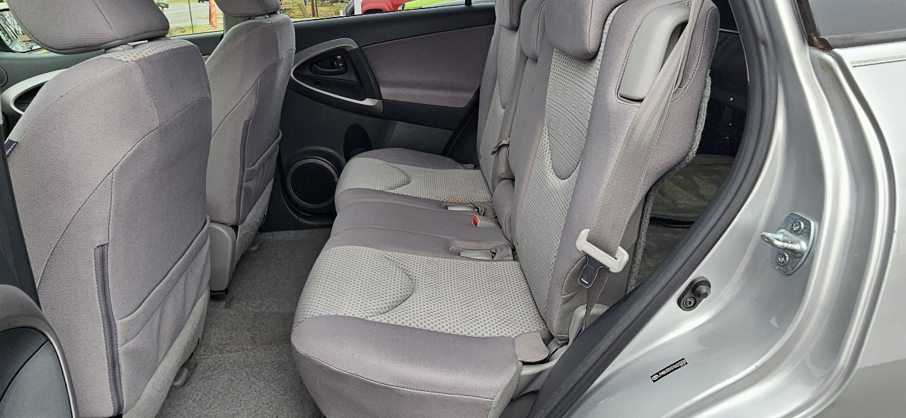 Toyota RAV4 4WD 4dr 4-cyl (Natl) 2007