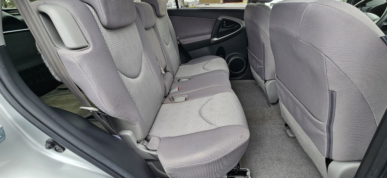 Toyota RAV4 4WD 4dr 4-cyl (Natl) 2007