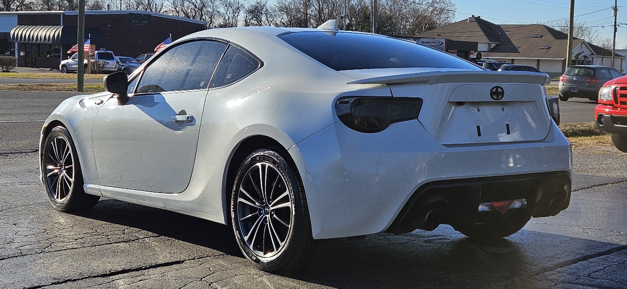 Scion FR-S 2dr Cpe Auto (Natl) 2016