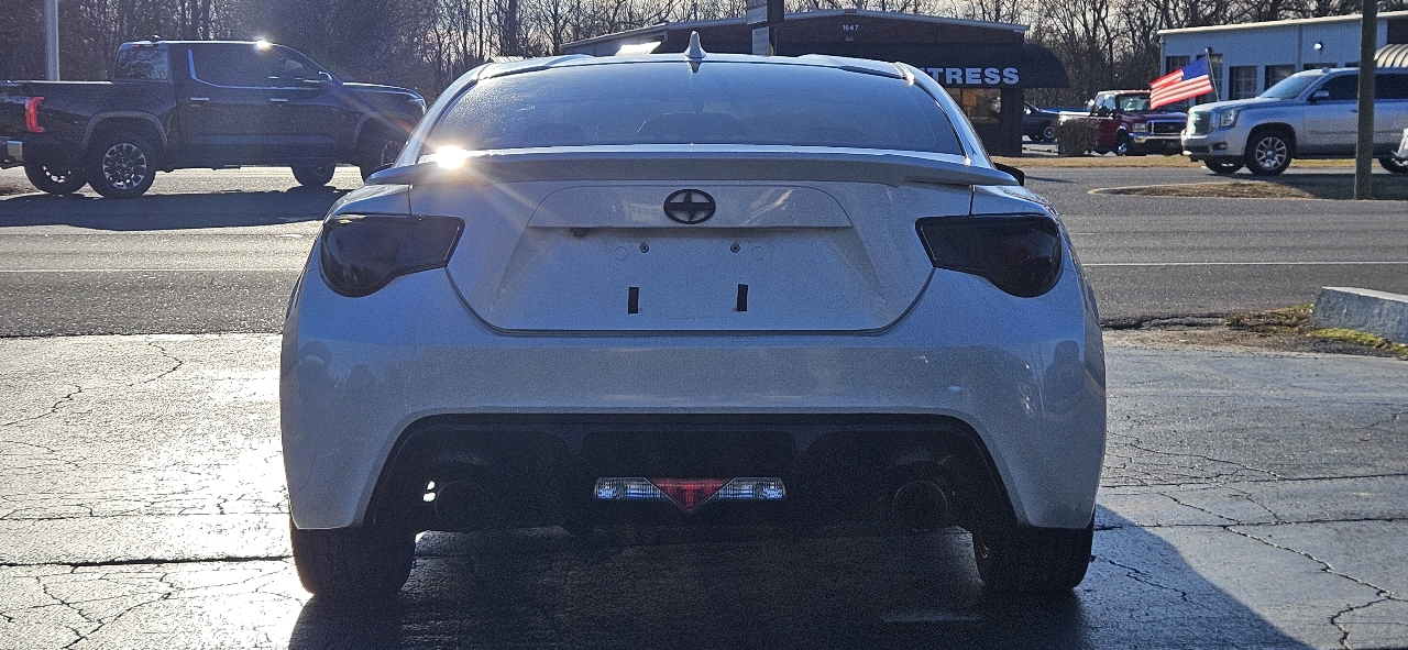 Scion FR-S 2dr Cpe Auto (Natl) 2016