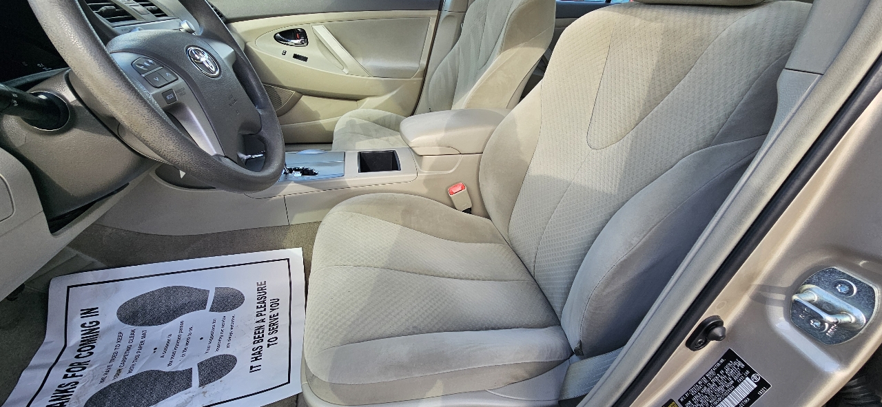 Toyota Camry 4dr Sdn V6 Auto LE (Natl) 2007