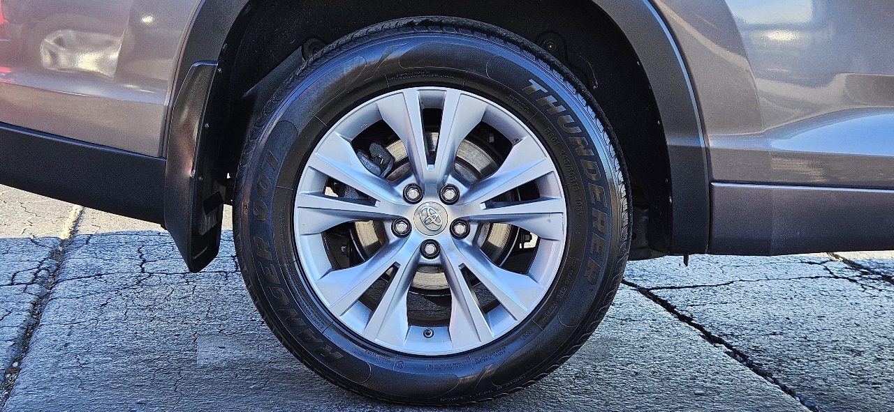 Toyota Highlander AWD 4dr V6 XLE (Natl) 2014