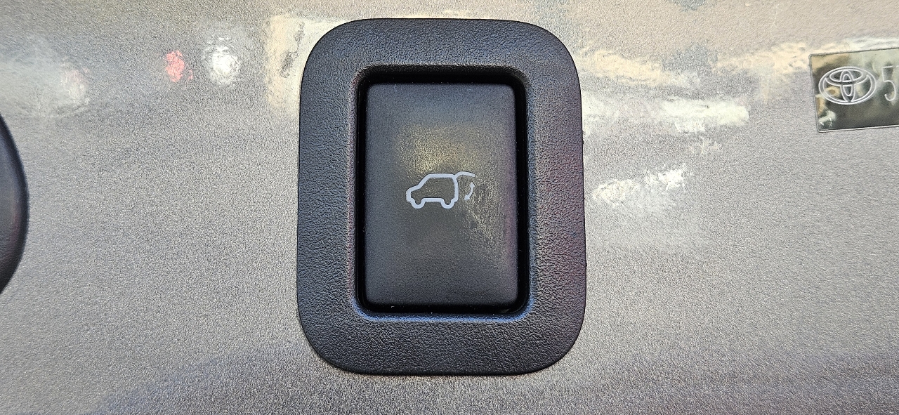 Toyota Highlander AWD 4dr V6 XLE (Natl) 2014