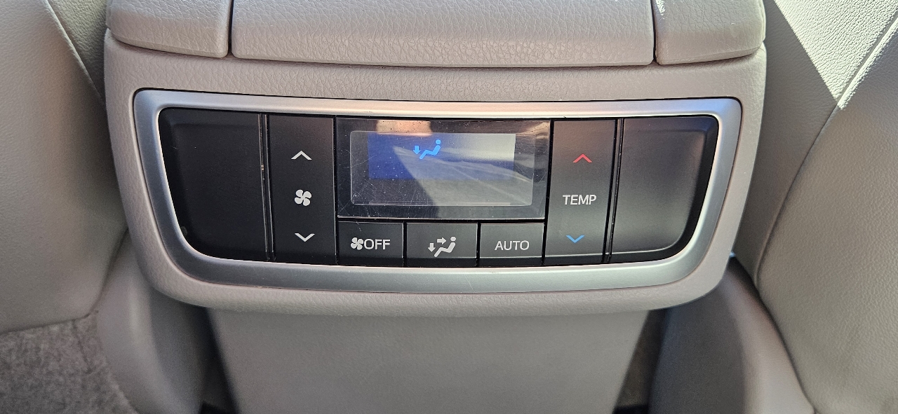 Toyota Highlander AWD 4dr V6 XLE (Natl) 2014