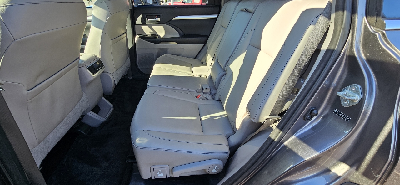 Toyota Highlander AWD 4dr V6 XLE (Natl) 2014