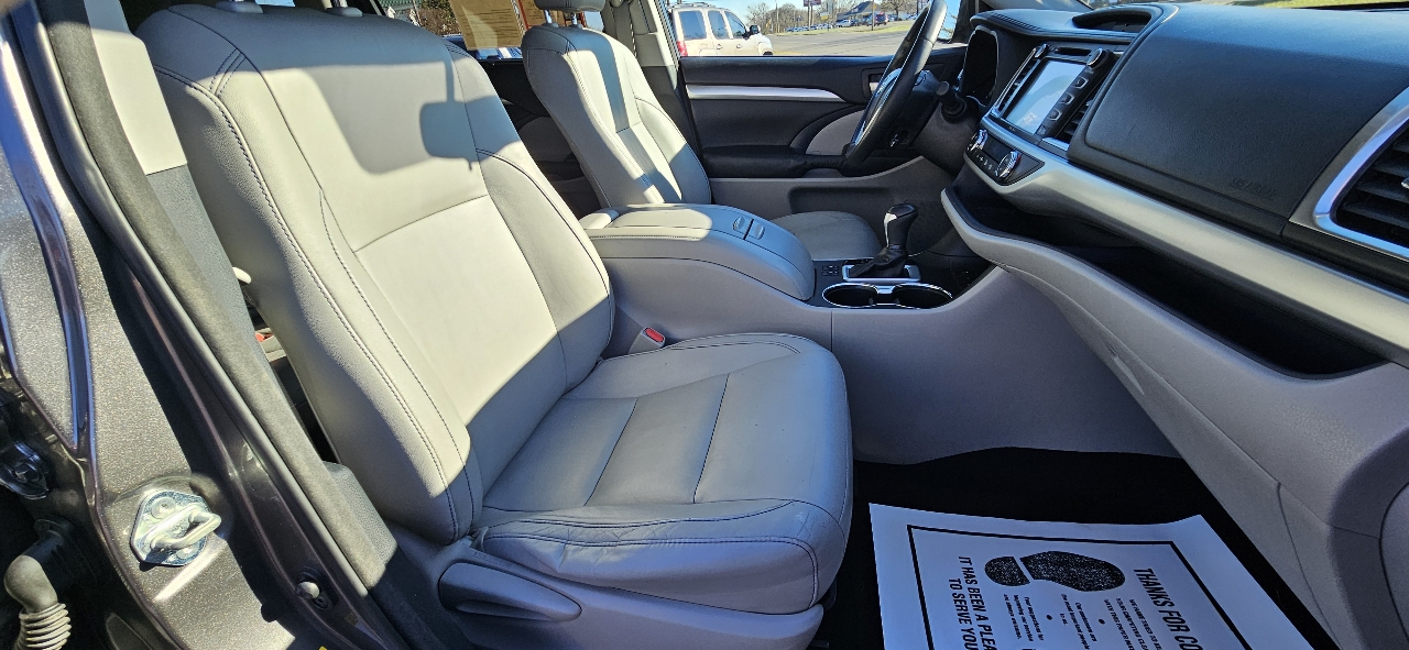 Toyota Highlander AWD 4dr V6 XLE (Natl) 2014