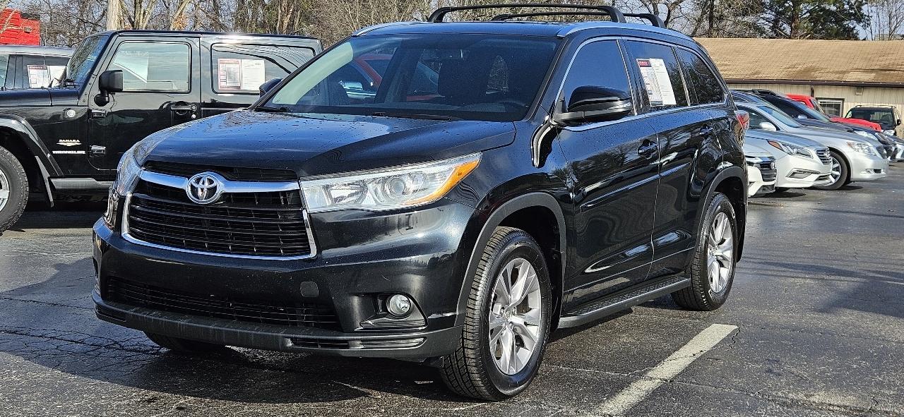 Toyota Highlander FWD 4dr V6 XLE (Natl) 2015