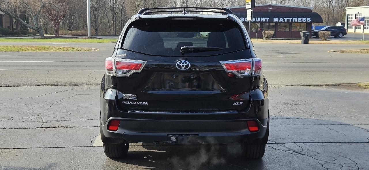 Toyota Highlander FWD 4dr V6 XLE (Natl) 2015