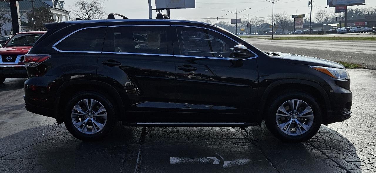 Toyota Highlander FWD 4dr V6 XLE (Natl) 2015