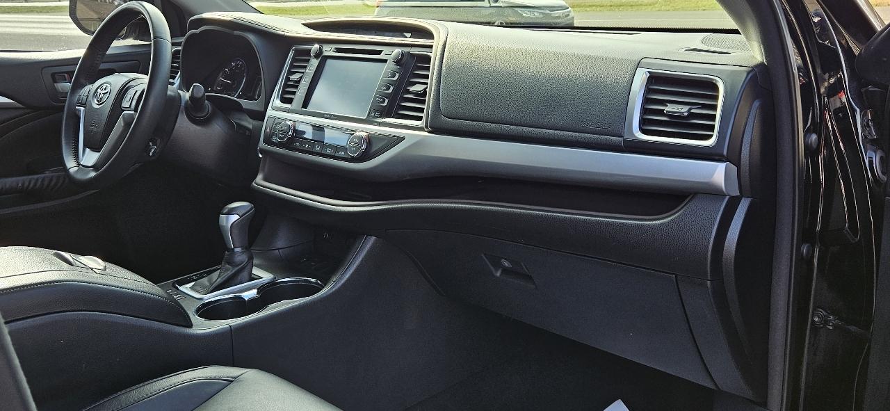 Toyota Highlander FWD 4dr V6 XLE (Natl) 2015