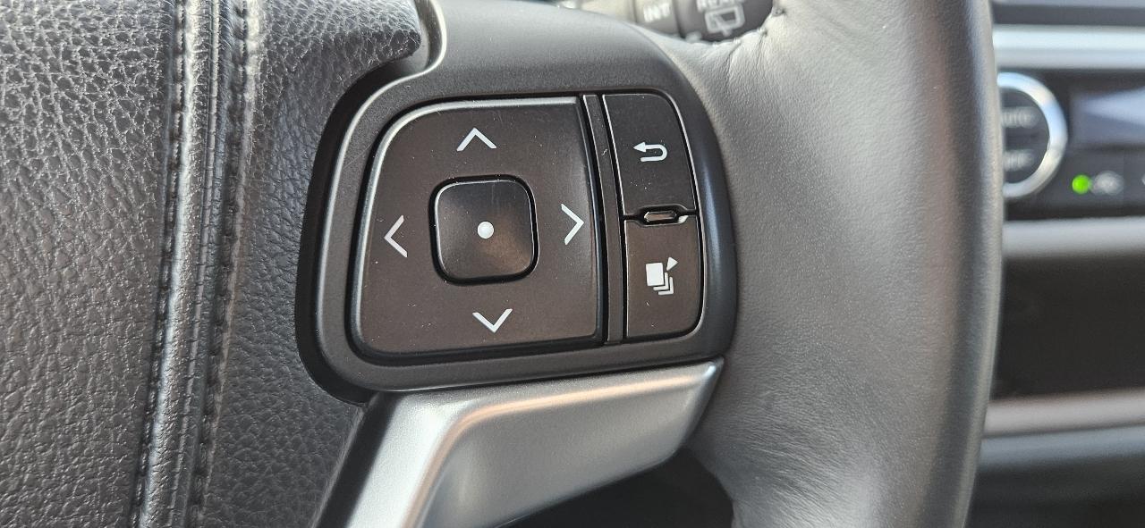 Toyota Highlander FWD 4dr V6 XLE (Natl) 2015