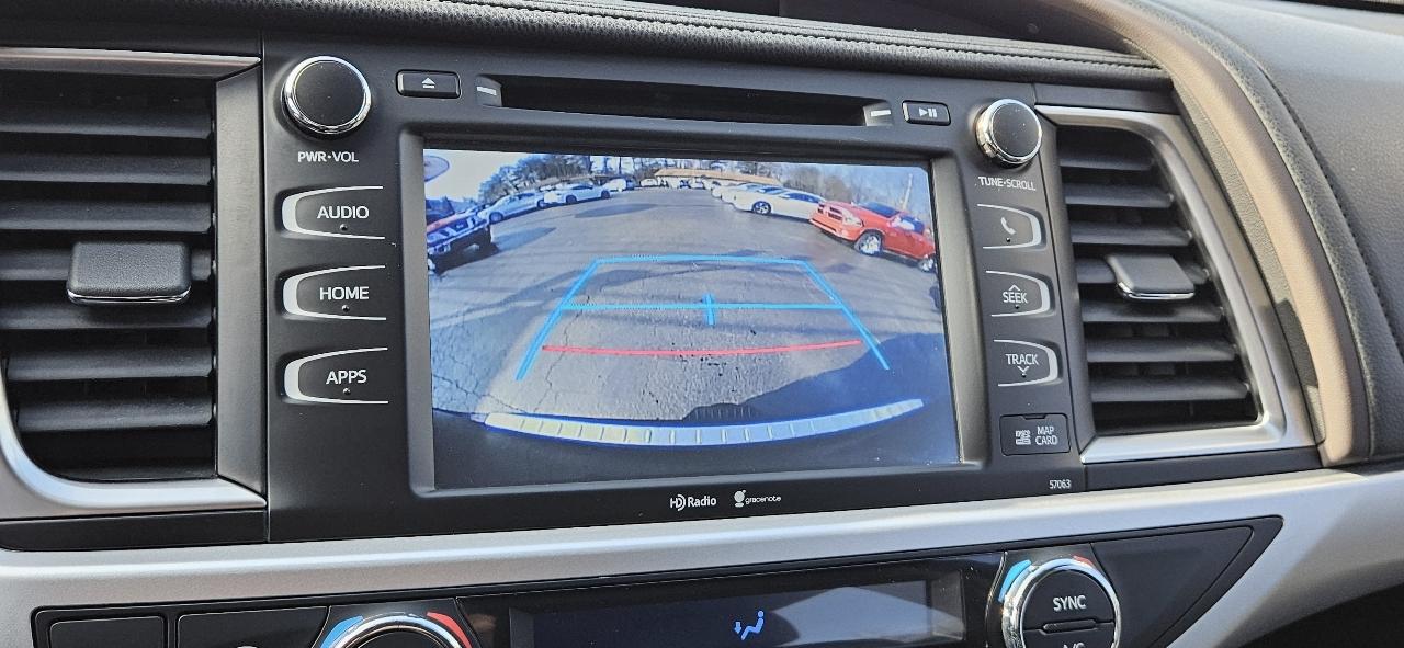 Toyota Highlander FWD 4dr V6 XLE (Natl) 2015