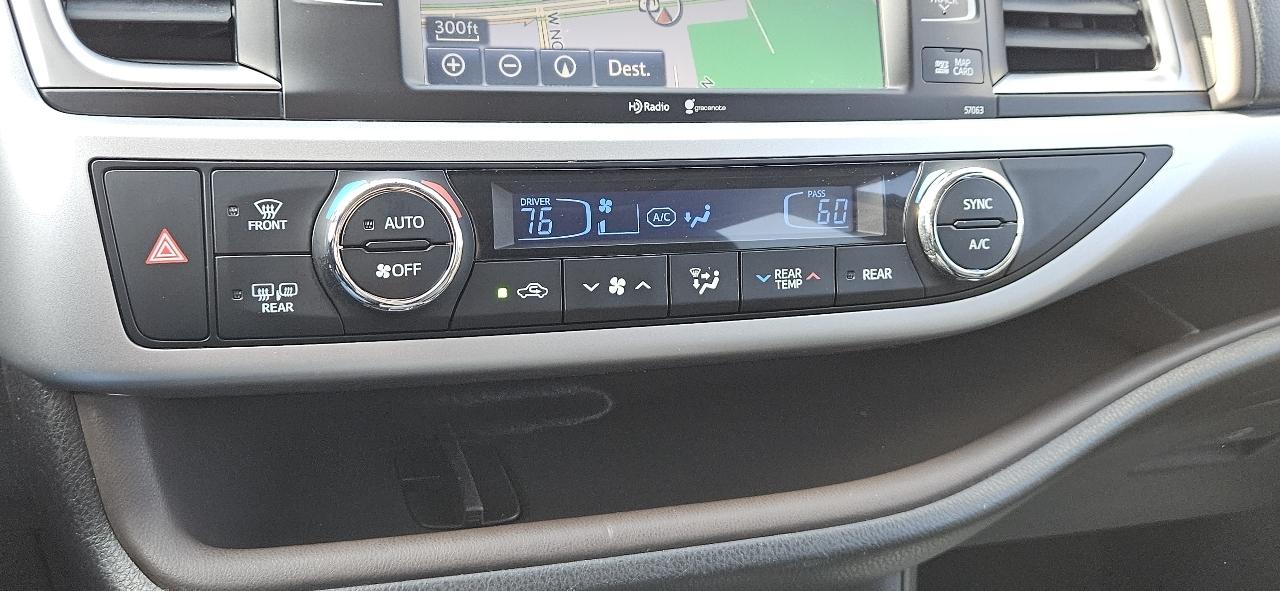 Toyota Highlander FWD 4dr V6 XLE (Natl) 2015