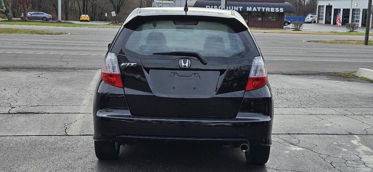 Honda Fit 5dr HB Auto Sport 2011