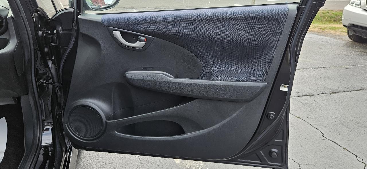 Honda Fit 5dr HB Auto Sport 2011