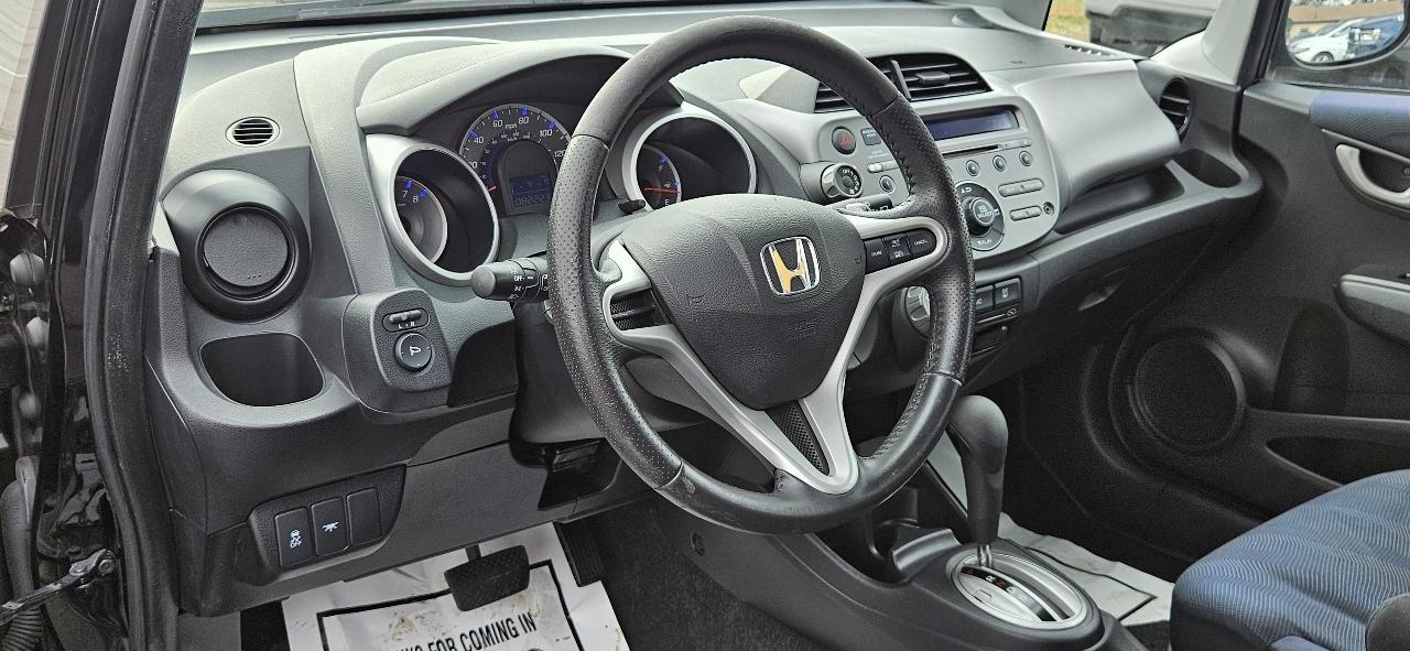 Honda Fit 5dr HB Auto Sport 2011