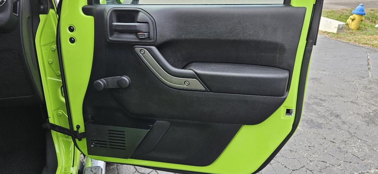 Jeep Wrangler 4WD 2dr Sport 2013