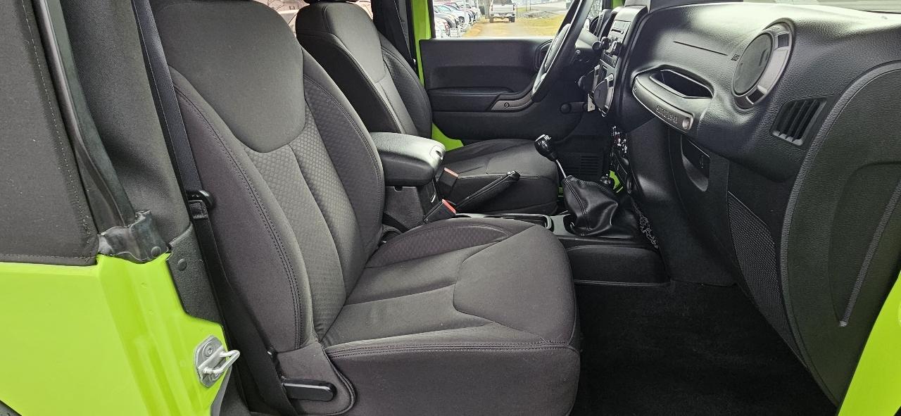 Jeep Wrangler 4WD 2dr Sport 2013