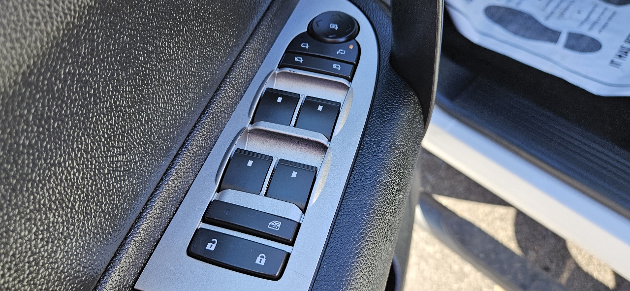 Chevrolet Silverado 1500 2WD Crew Cab 143.5" LT 2009