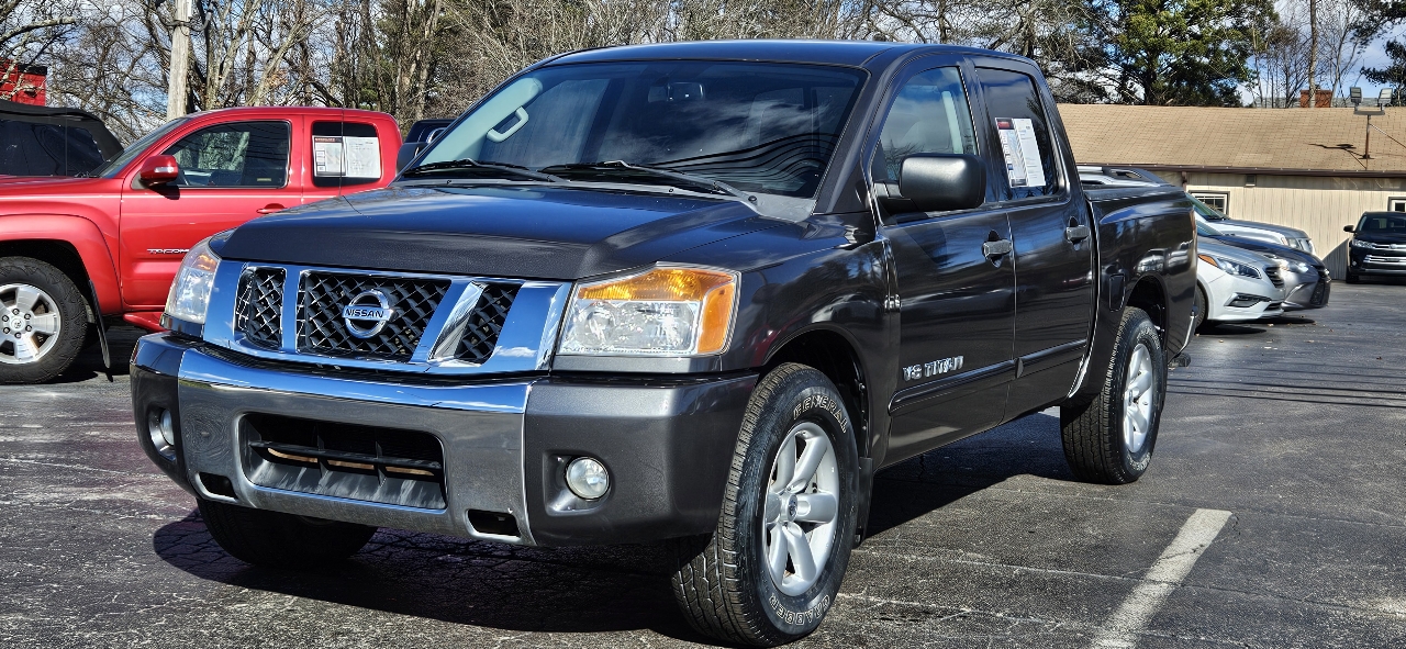 Nissan Titan 2WD Crew Cab SWB SV 2012