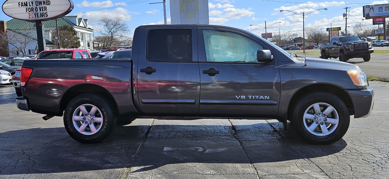 Nissan Titan 2WD Crew Cab SWB SV 2012
