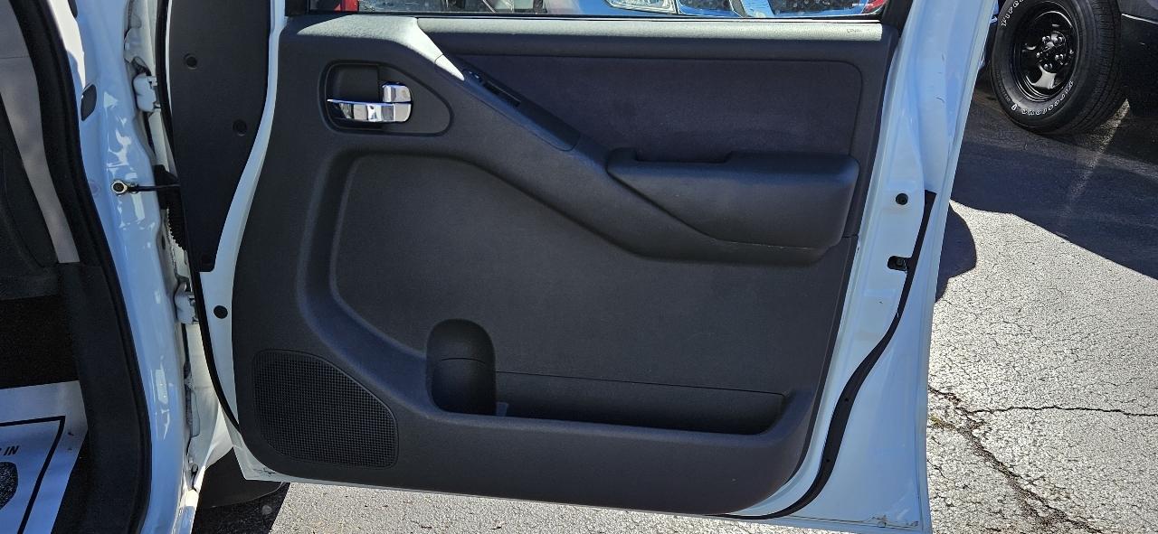 Nissan Frontier King Cab 4x4 SV V6 Auto 2018