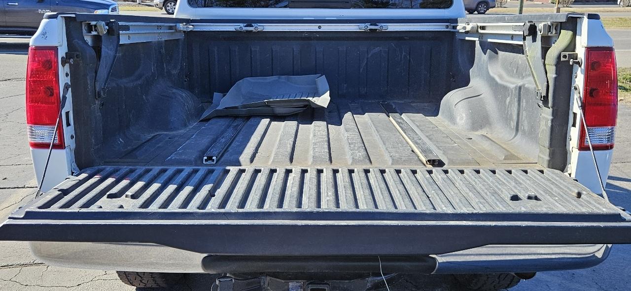 Nissan Titan LE Crew Cab 4WD 2004