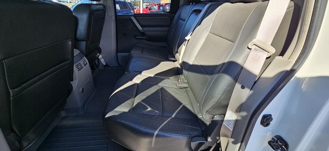 Nissan Titan LE Crew Cab 4WD 2004