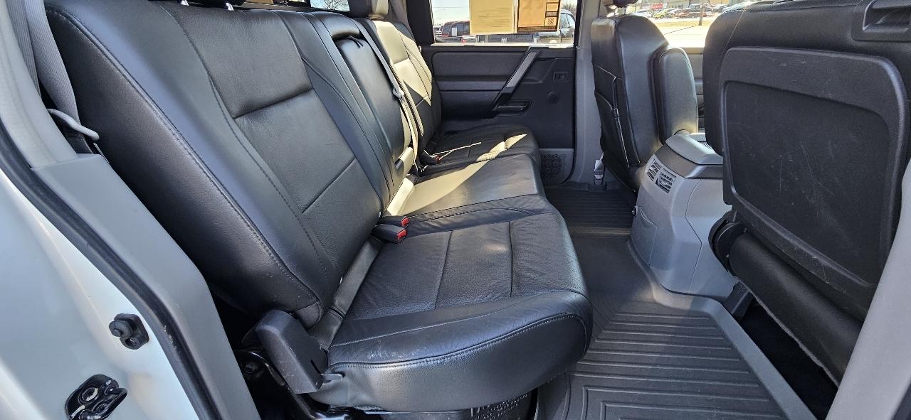 Nissan Titan LE Crew Cab 4WD 2004