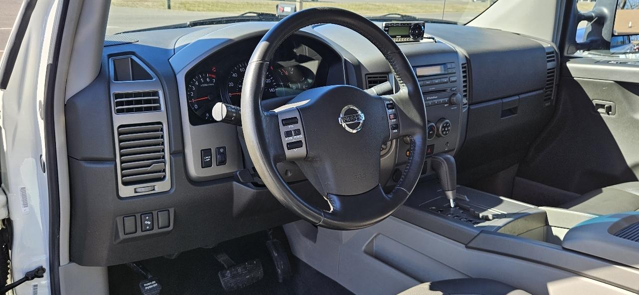 Nissan Titan LE Crew Cab 4WD 2004